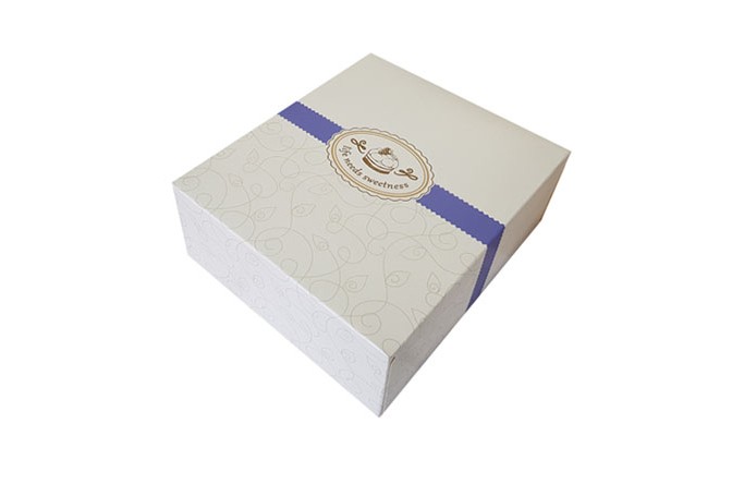 Medium White/Blue Strip Cardboard Recyclable Cake Box